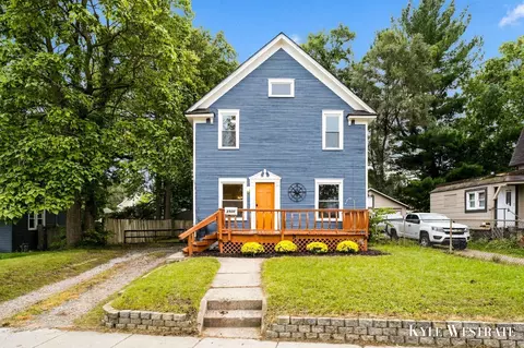 2928 Coit Ave NE, Grand Rapids, MI 49505