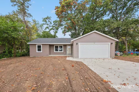 77 N Michigan St, Muskegon, MI 49442