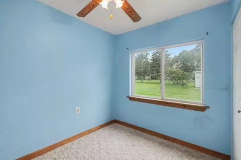 Bedroom - 220 S Douglas St, Bronson, MI 49028 photo 4 of 6