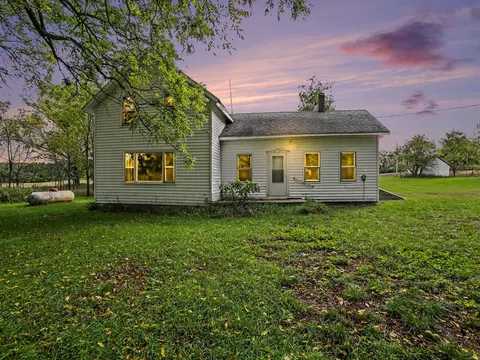 852 S Stiles Rd, Ludington, MI 49431