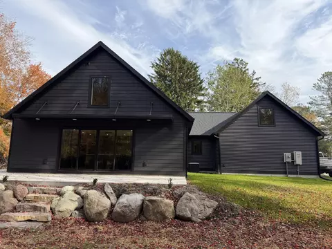 770 W Pontaluna Rd, Norton Shores, MI 49444