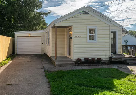 1922 Delwood Ave SW, Wyoming, MI 49509