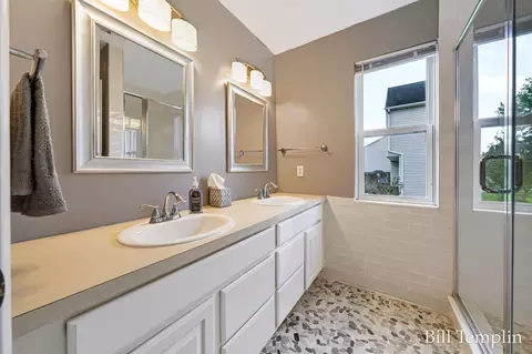 Bath - 8524 Haystack Rd SE, Caledonia, MI 49316 photo 1 of 5