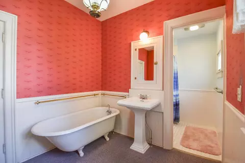 Bath - 159 N Hudson St, Coldwater, MI 49036 photo 2 of 3