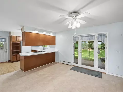 Kitchen - 1137 Maynard Ave, Jackson, MI 49202 photo 3 of 3