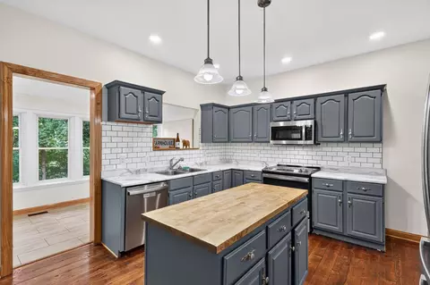 Kitchen - 323 E Main St, Maple Rapids, MI 48853 photo 3 of 5