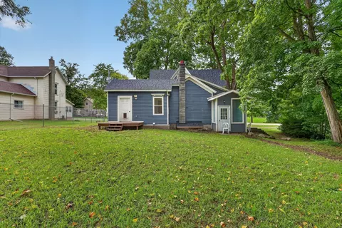 Exterior - 323 E Main St, Maple Rapids, MI 48853 photo 5 of 6