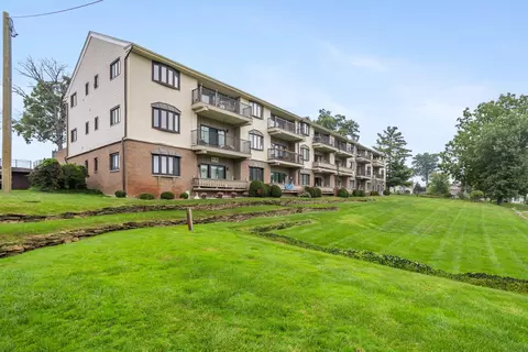 225 W Columbia Ave #10, Battle Creek, MI 49015