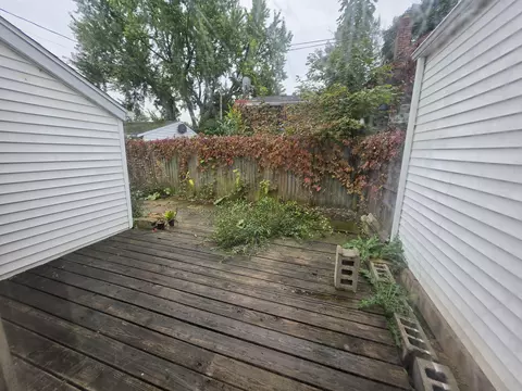 Exterior - 119 Myrlice Ct, Jackson, MI 49203 photo 3 of 4