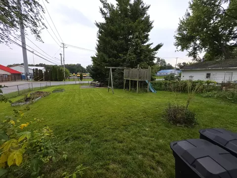 Exterior - 119 Myrlice Ct, Jackson, MI 49203 photo 4 of 4