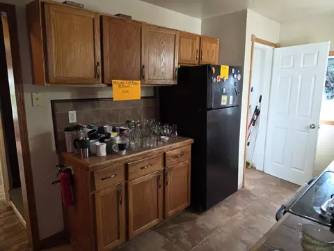 Kitchen - 119 Myrlice Ct, Jackson, MI 49203 photo 2 of 2