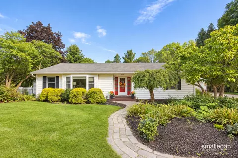 610 W Ellis Ave, Belding, MI 48809