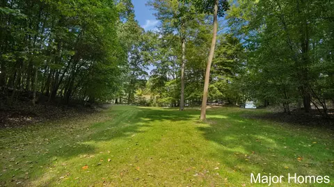 Exterior - 10400 Heether Rd, Belding, MI 48809 photo 10 of 21