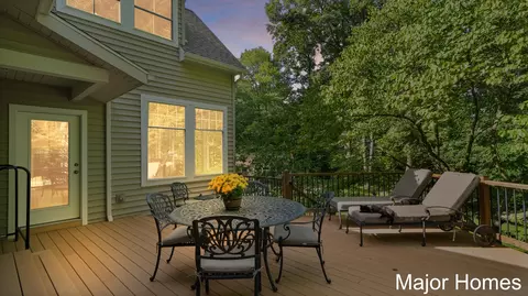 Exterior - 10400 Heether Rd, Belding, MI 48809 photo 17 of 21