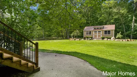 Exterior - 10400 Heether Rd, Belding, MI 48809 photo 15 of 21