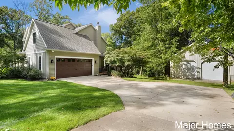 Exterior - 10400 Heether Rd, Belding, MI 48809 photo 5 of 21