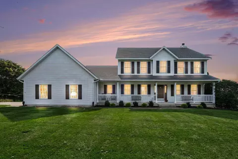 8550 Fowler Ct NE, Rockford, MI 49341