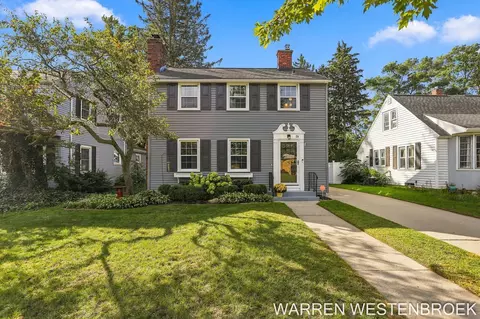28 E 25th St, Holland, MI 49423