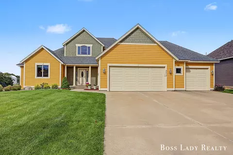 2213 N Bristol St, Holland, MI 49424