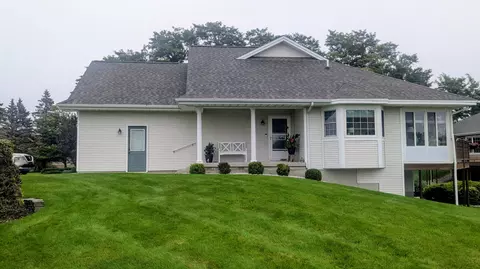 107 Lighthouse Way N #10, Manistee, MI 49660