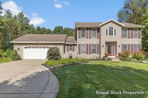 3733 Webber Pines Dr NE, Grand Rapids, MI 49525