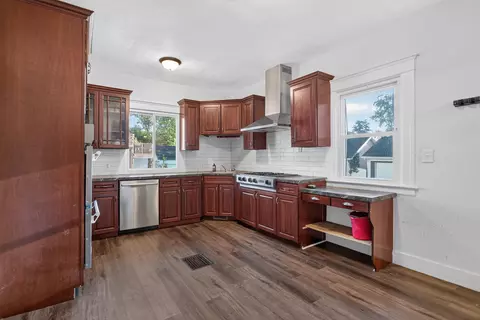 Kitchen - 211 Orange St, Jackson, MI 49202 photo 1 of 2