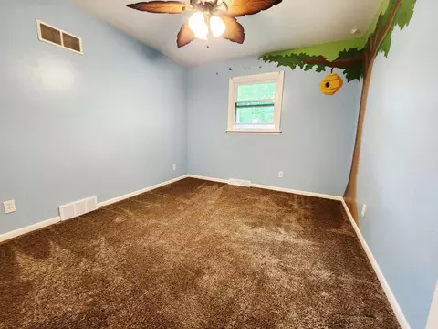 Bedroom - 2559 Dorvin Dr, Jackson, MI 49201 photo 3 of 3