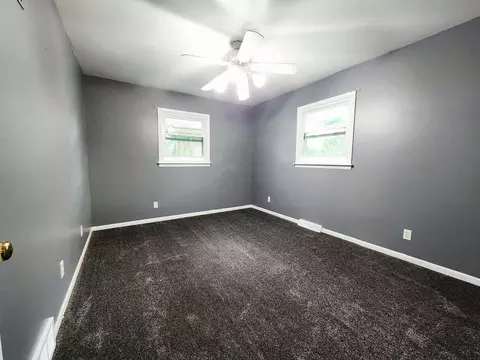 Bedroom - 2559 Dorvin Dr, Jackson, MI 49201 photo 2 of 3