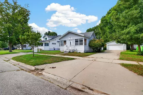 1842 Mills Ave, Muskegon, MI 49445