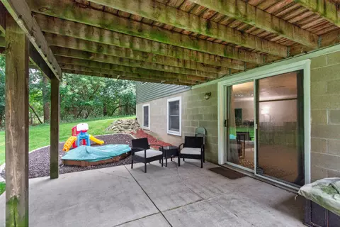 Exterior - 2543 Tricia Dr, Jackson, MI 49201 photo 10 of 13