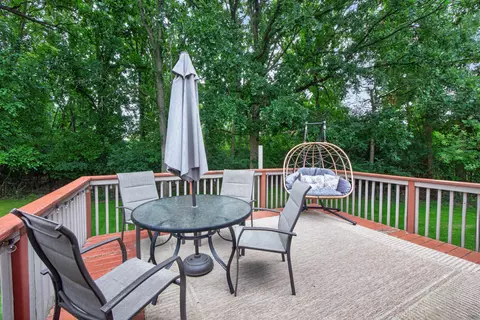 Exterior - 2543 Tricia Dr, Jackson, MI 49201 photo 6 of 13