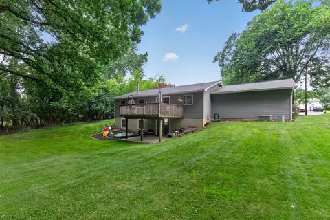 Exterior - 2543 Tricia Dr, Jackson, MI 49201 photo 8 of 13
