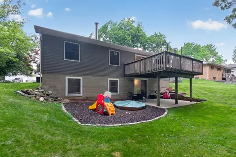 Exterior - 2543 Tricia Dr, Jackson, MI 49201 photo 9 of 13