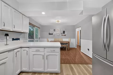 Kitchen - 2543 Tricia Dr, Jackson, MI 49201 photo 7 of 7
