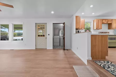 Entry Way - 5406 Circle Dr, Reading, MI 49274 photo 1 of 4