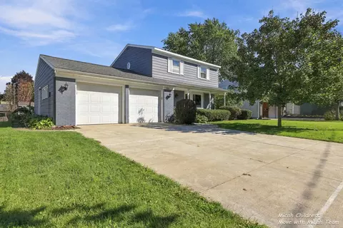 2016 Edgewood Ave SE, Grand Rapids, MI 49546