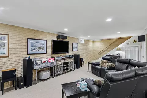 Living - 58353 Holtom Rd, Three Rivers, MI 49093 photo 4 of 4