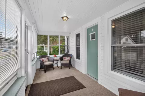 Exterior - 1113 Hamilton St, Jackson, MI 49202 photo 8 of 11