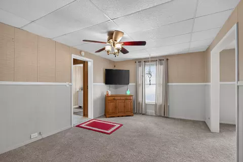 Living - 1113 Hamilton St, Jackson, MI 49202 photo 5 of 5