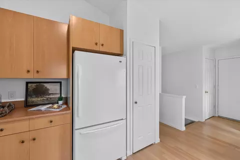 Entry Way - 2730 Silver Spring Dr, Ann Arbor, MI 48103 photo 2 of 3