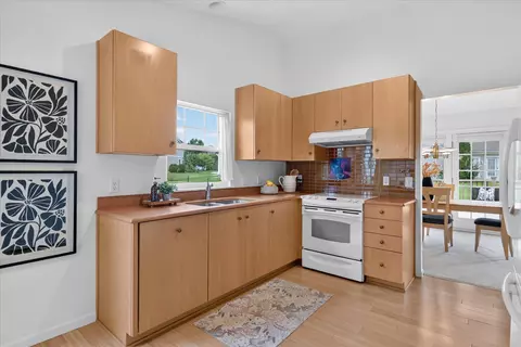 Kitchen - 2730 Silver Spring Dr, Ann Arbor, MI 48103 photo 2 of 5