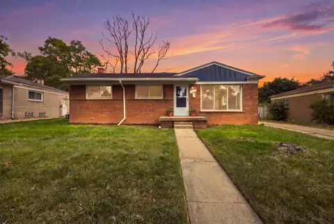1063 Lori St, Ypsilanti, MI 48198