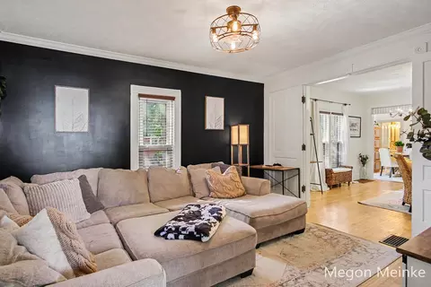 Living - 501 Pearl St, Belding, MI 48809 photo 1 of 5