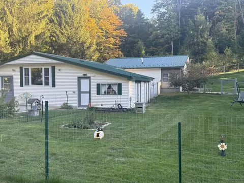 109 Forest Tr, Leroy, MI 49655