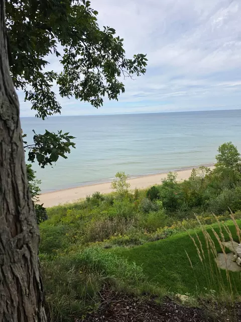 Central Avenue, South Haven, MI 49090
