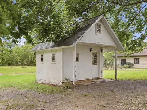 Exterior - 416 W Main St, Stanton, MI 48888 photo 7 of 11