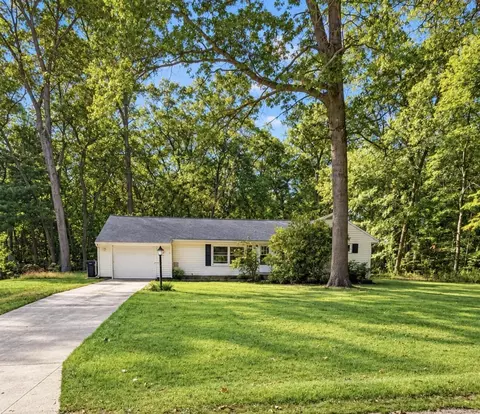 1765 Creston St, Muskegon, MI 49445