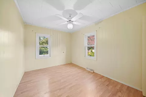 Bedroom - 714 S Sutton Rd, Jackson, MI 49203 photo 3 of 5