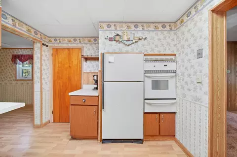 Kitchen - 714 S Sutton Rd, Jackson, MI 49203 photo 3 of 3