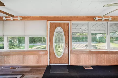Entry Way - 714 S Sutton Rd, Jackson, MI 49203 photo 1 of 2